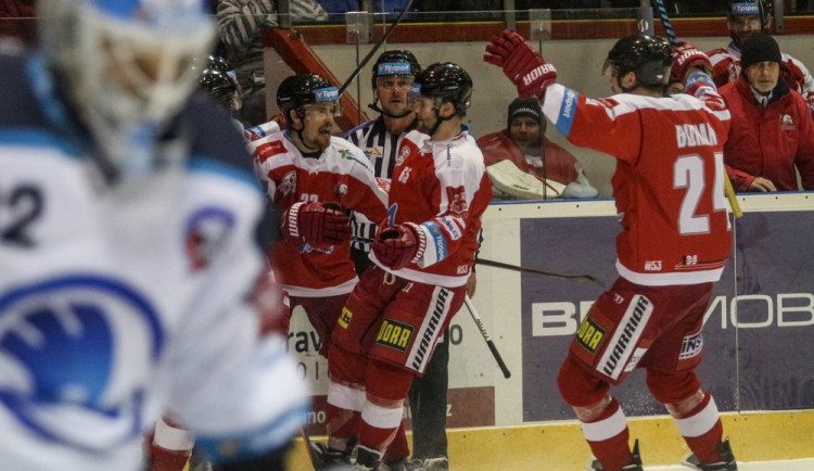 Hokejisté Olomouce ve vypjatém duelu porazili Plzeň 3:1