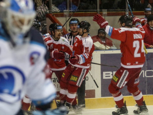 Hokejisté Olomouce ve vypjatém duelu porazili Plzeň 3:1