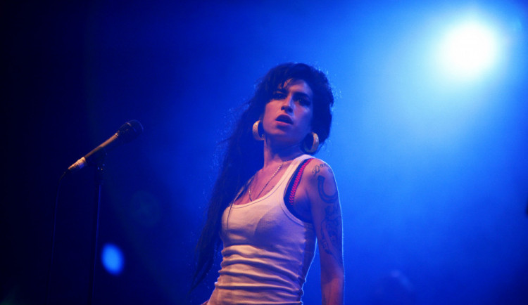 GLOSA: Hologram mrtvé Amy Winehouse na turné. Já vám nevím…