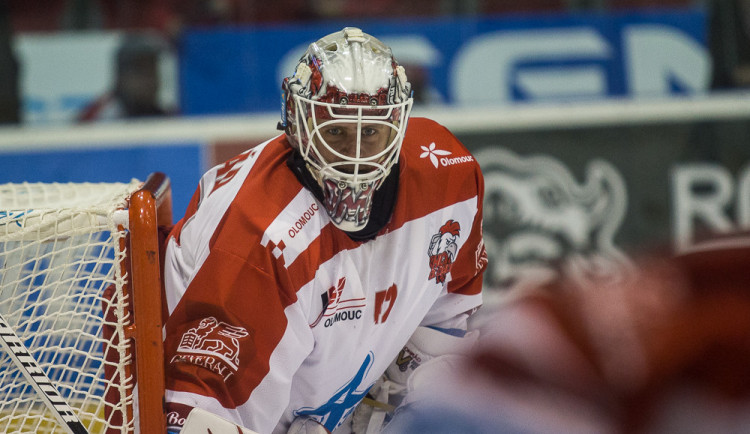 FOTOGALERIE: Čtvrtá prohra Kohoutů v řadě. Olomouc podlehla Třinci 3:6