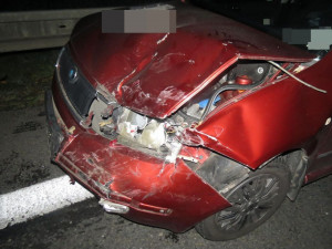 Včerejší srážka tří aut na dálnici u Křelova způsobila škodu za sto tisíc, jedno auto z místa nehody ujelo