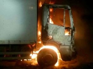 Ve Štěpánově vzplála kabina náklaďáku, hasiči oheň zlikvidovali pár minut po příjezdu