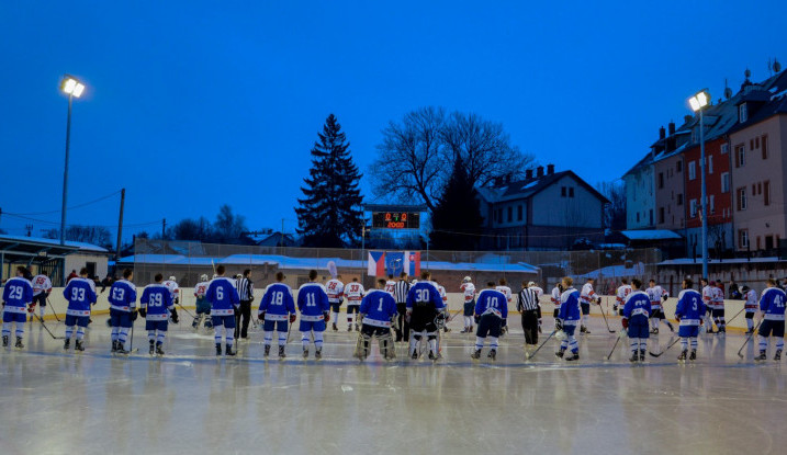 Winter Classic nechyběly góly ani bitka. Olomouc porazila Bratislavu 3:2 po prodloužení