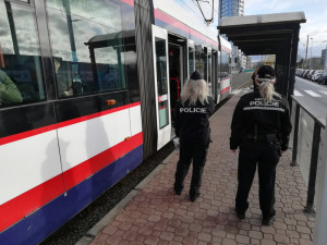 Hlídka Policie ČR a Městské policie Olomouc se dnes zaměřila na prevenci kapesních krádeží