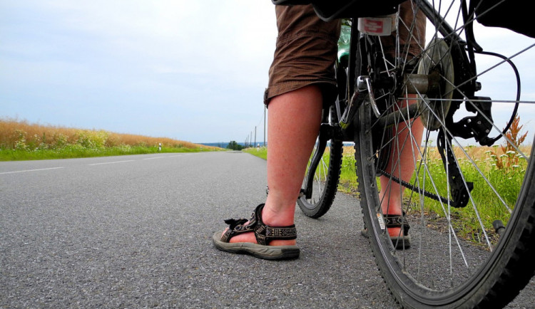 V posledních dnech brázdili silnice opilí cyklisté. Cyklista, který padal z kola, nadýchal přes tři promile
