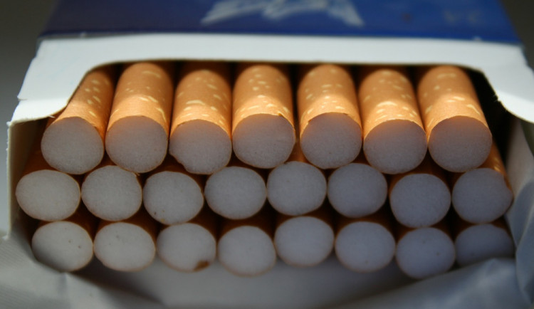 Zloděj se vloupal do restaurace, odnesl si několik stovek krabiček cigaret. Napáchal škodu za více než padesát tisíc