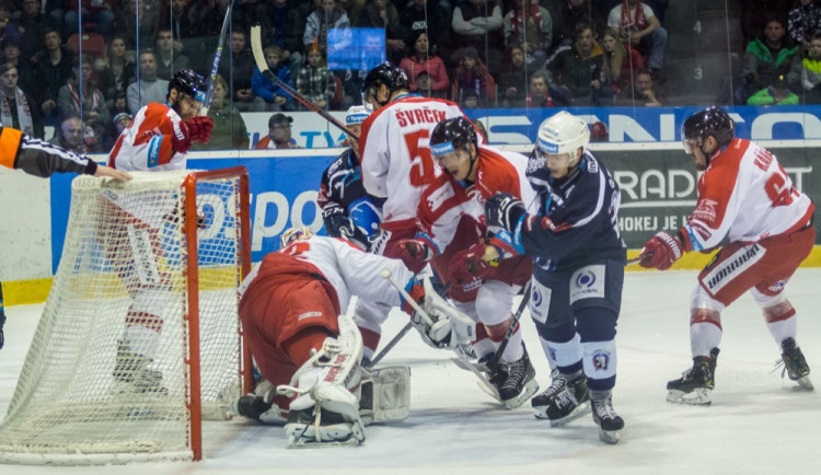 FOTOGALERIE: Indiáni vyhráli v Olomouci druhé utkání 3:2, Kohouti pojedou do Plzně za stavu série 2:2