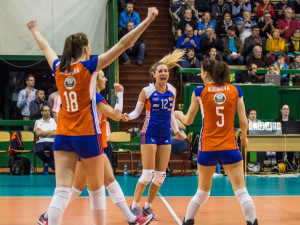 Volejbalistky vstoupily do semifinálové série proti Olympu vítězně, neztratily ani set