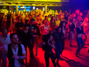 Latinskoamerické rytmy roztančily olomoucký Sklub