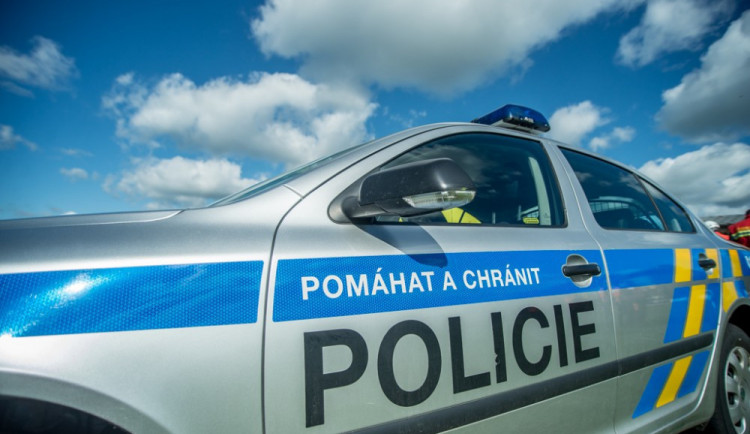 Muž zabil ochrnutou manželku i nemohoucí tchyni. Soud mu zmírnil trest