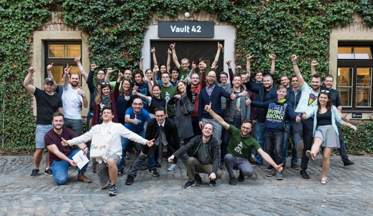 30728841_1942042135860560_4634403433953077754_n