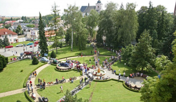 Den zdraví nabídne přednášky, vyšetření i zábavu pro děti. Nechte si vyšetřit mateřská znaménka nebo zjistit cévní věk