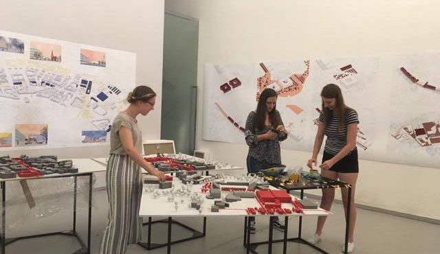 Studenti vystavují v Galerii Caesar proměnu olomoucké Třídy Svobody