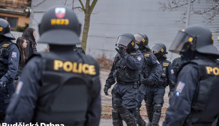 Utkání Dynama se Spartou je rizikové. V pohotovosti bude několik desítek policistů