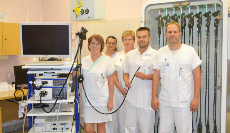 Tým gastroenterologického oddělení Nemocnice Prostejov s novym vybavenim