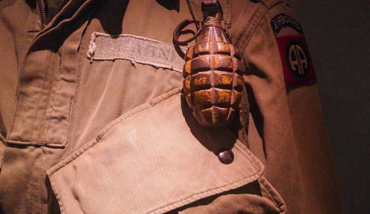 Pyrotechnik zasahoval u nalezeného granátu, evakuace ale nebyla nutná