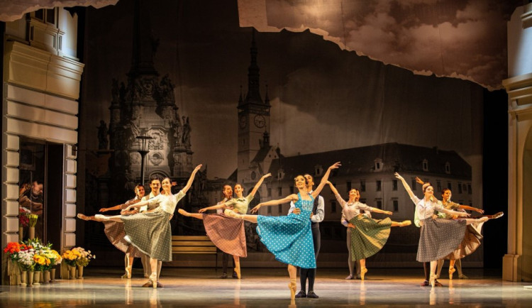 Moravské divadlo uvede balet Giselle. Scénu prvního dějství režisér a choreograf Michal Štípa umístil na Horní náměstí