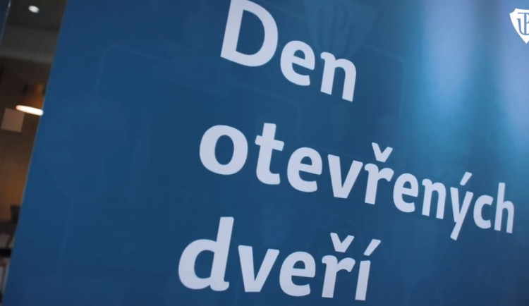 Univerzita Palackého zveřejnila video ze Dne otevřených dveří, který proběhl minulý týden