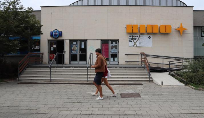 Kino Hvězda čeká na jaře oprava střechy. Promítání a provoz kina práce neomezí