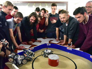 Soutěž Roboti@FSI