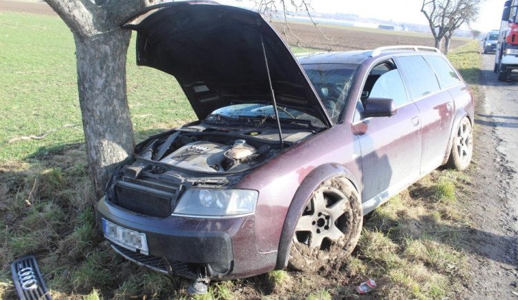 Řidiče vybrzdil a ujel. Policie žádá o pomoc při vyšetřování případu