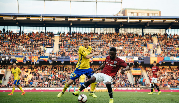 Série bez výhry pokračuje. Fotbalisté Sparty remízovali se Zlínem 2:2