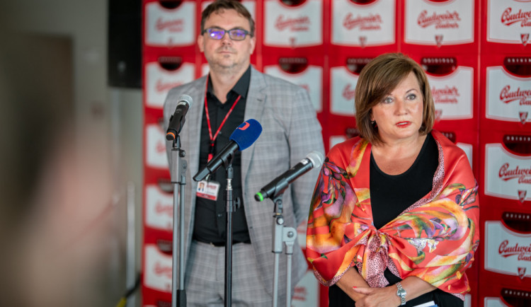 Schillerová po kritice podmínek vyplácení příspěvků OSVČ pravděpodobně návrh upraví