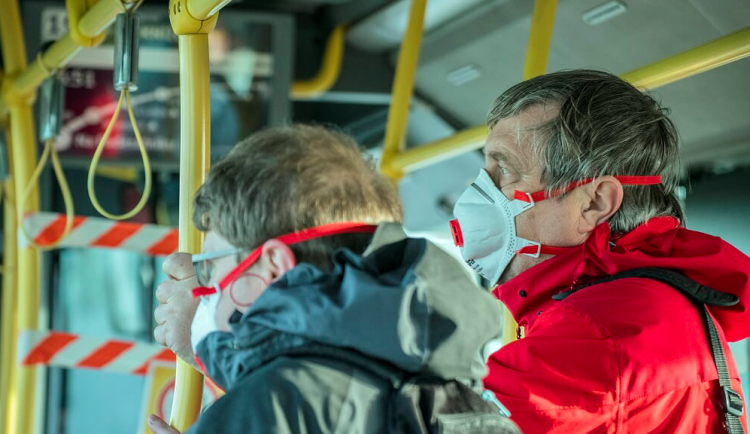V obcích na Jesenicku se bojí nákazy, čelí náporu chatařů a výletníků