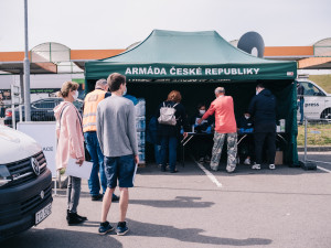 FOTO/VIDEO: Olomouc za sebou první den plošného testování, takto to dnes vypadlo u Globusu