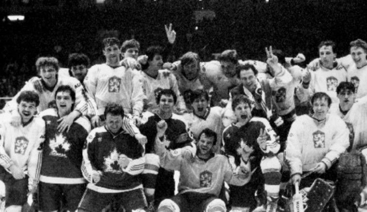 Před 35 lety zvítězilo Československo na MS v hokeji v Praze