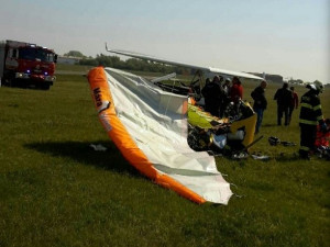 FOTO: Na olomouckém letišti v sobotu spadlo rogalo