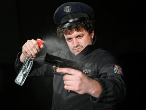 Divadlo Tramtarie uvádí komedii Láska za koronu. Premiéra bude open-air