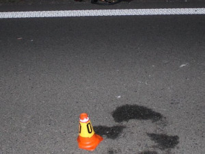 FOTO: Silně opilý cyklista zůstal ležet uprostřed silnice. Měl štěstí v neštěstí