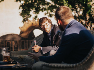 FOTO: Olomoucký cestovatel pokořil Korunu Evropy. Na letňáku pokřtil ve středu knihu