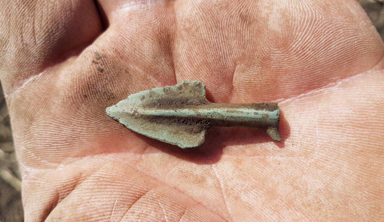 Bronzová šipka je stará asi 4000 let