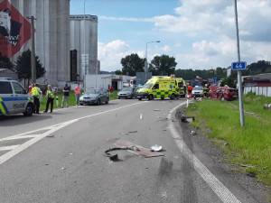 AKTUALIZOVÁNO: U dopravní nehody čtyř aut zasahují všechny záchranné složky