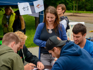 FOTO: Štafety na vozíku se účastnili hokejisté i zpěváci. Plánuje se už další zajímavá akce