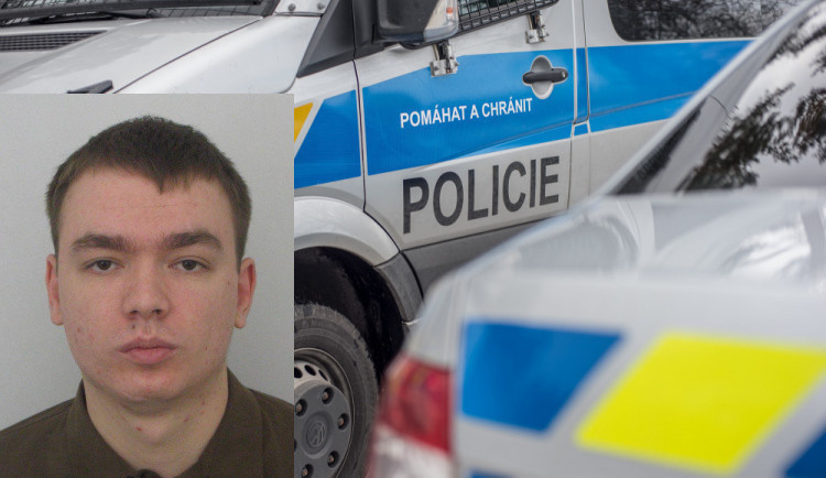 Policie pátrá už půl roku po podvodníkovi, který obral nejméně sedm osob. Nyní žádá o pomoc