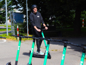 První v republice! V Olomouci se spustil provoz elektrických koloběžek Bolt