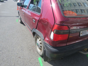 Řidič dodávky nedal při vyjíždění z parkoviště přednost projíždějícímu autobusu