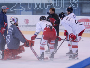 FOTO: Hanáci vyjeli poprvé na led! Na zkoušku přichází vítkovický bek. Jak vypadá kádr?