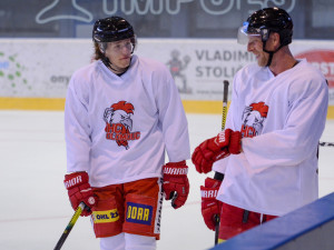 FOTO: Hanáci vyjeli poprvé na led! Na zkoušku přichází vítkovický bek. Jak vypadá kádr?