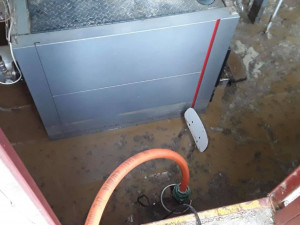 Po pondělní intenzivní bouřce museli hasiči pomáhat u několika zatopených sklepů