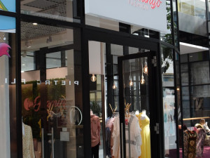 Móda z jižních zemí Evropy přímo v centru Olomouce. Butik Flamingo otevřel svoji třetí pobočku v Galerii Šantovka