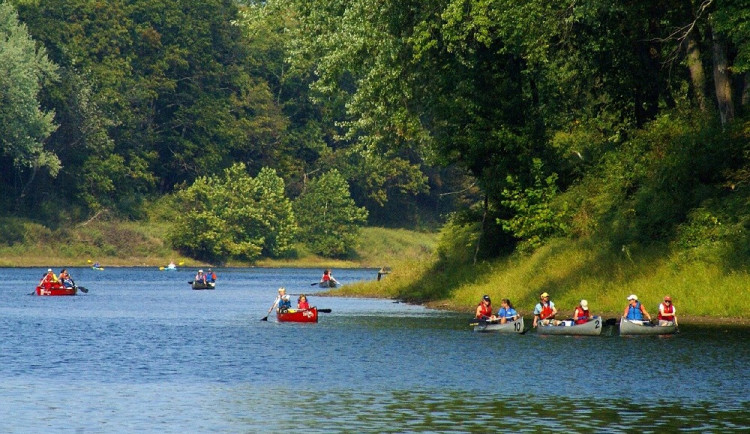 Řeky ve východních Čechách jsou splavné, pod Týništěm ale pozor na spadlé stromy