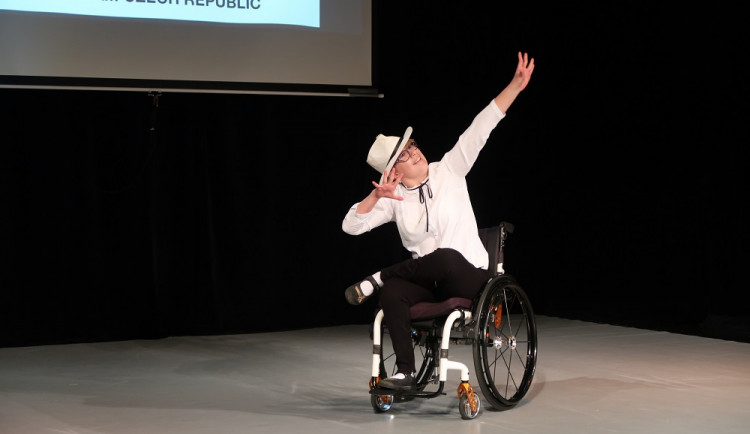 Vozíčkáři z baletního spolku Balet Globa získali na mezinárodní virtuální soutěži řadu ocenění