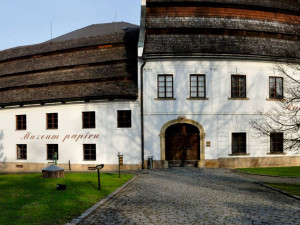 Víkend v ruční papírně ve Velkých Losinách bude nabitý programem pro děti i rodiče