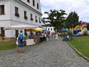 Víkend v ruční papírně ve Velkých Losinách bude nabitý programem pro děti i rodiče