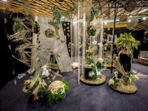 Letos jediná květinová výstava tohoto rozsahu v ČR láká na Zahradu za zdí