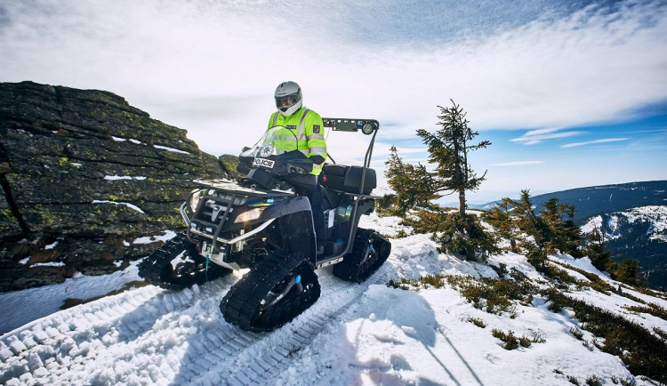 Policie hledá kolegy na oddělení v Jeseníkách. Noví policisté zde mimo jiné získají jistotu bydlení